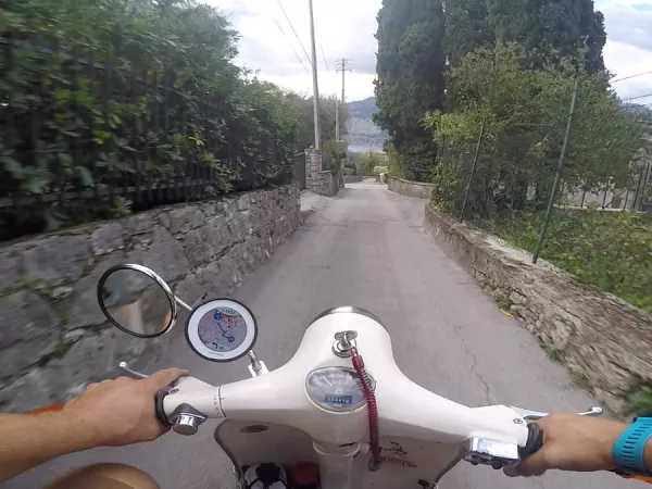 Tomtom Vio an Vespa Primavera