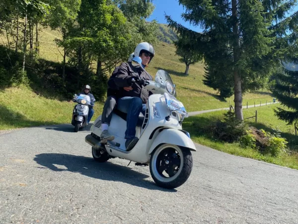 Vespa Alpdays 2021 Scooter Center