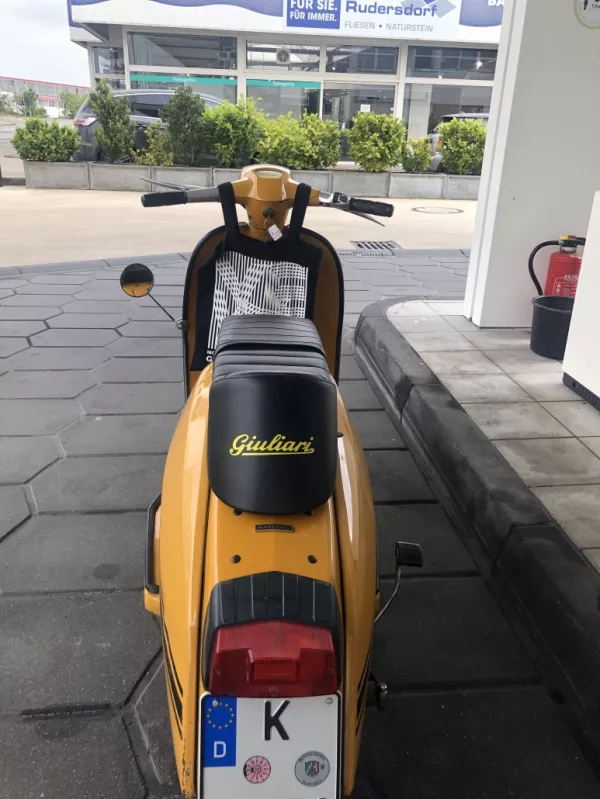Tanken mit der Lambretta