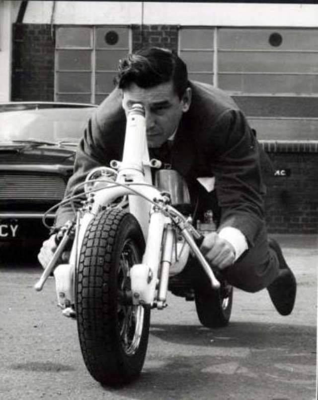 Piloto de pruebas Lambretta