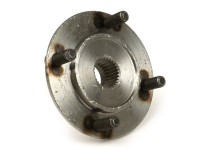 Rear brake hub -OEM QUALITY- studs Ø=8mm, finely toothed (38 tooth)- Vespa Wideframe V98, V1T, V11-15T, V30-33T, VM, VN, VU, VL, VB, GL150 (VGL1T)